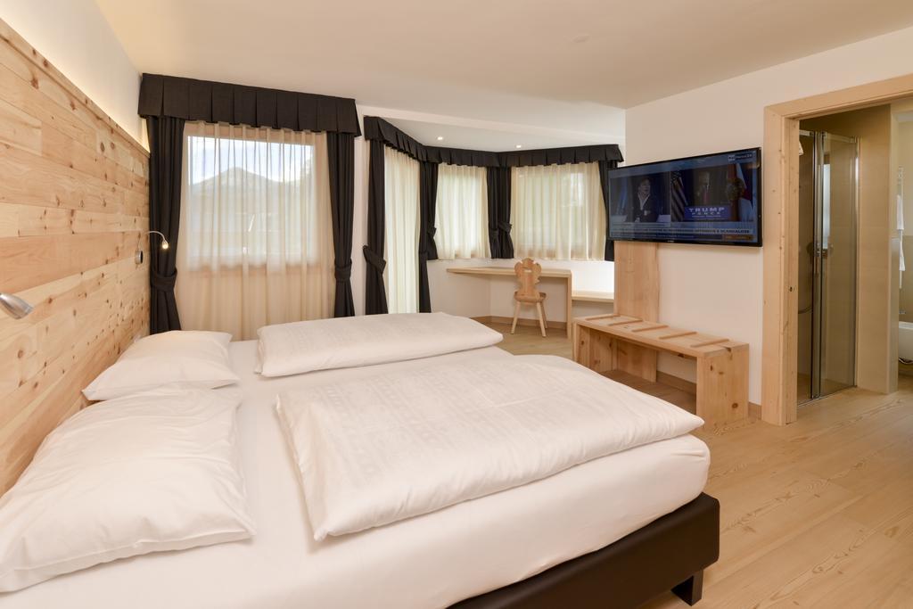 Hotel Silvana Selva di Val Gardena Exteriér fotografie